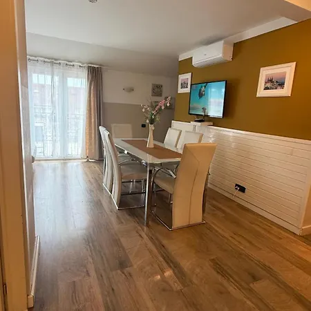 Central 3Bdr Penthouse With Terrace&Ac Prague Exterior photo