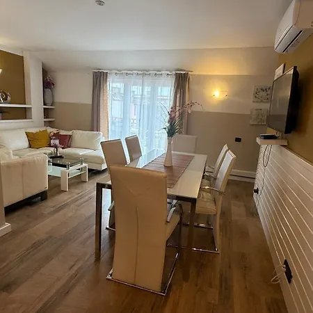 Central 3Bdr Penthouse With Terrace&Ac Prague Exterior photo