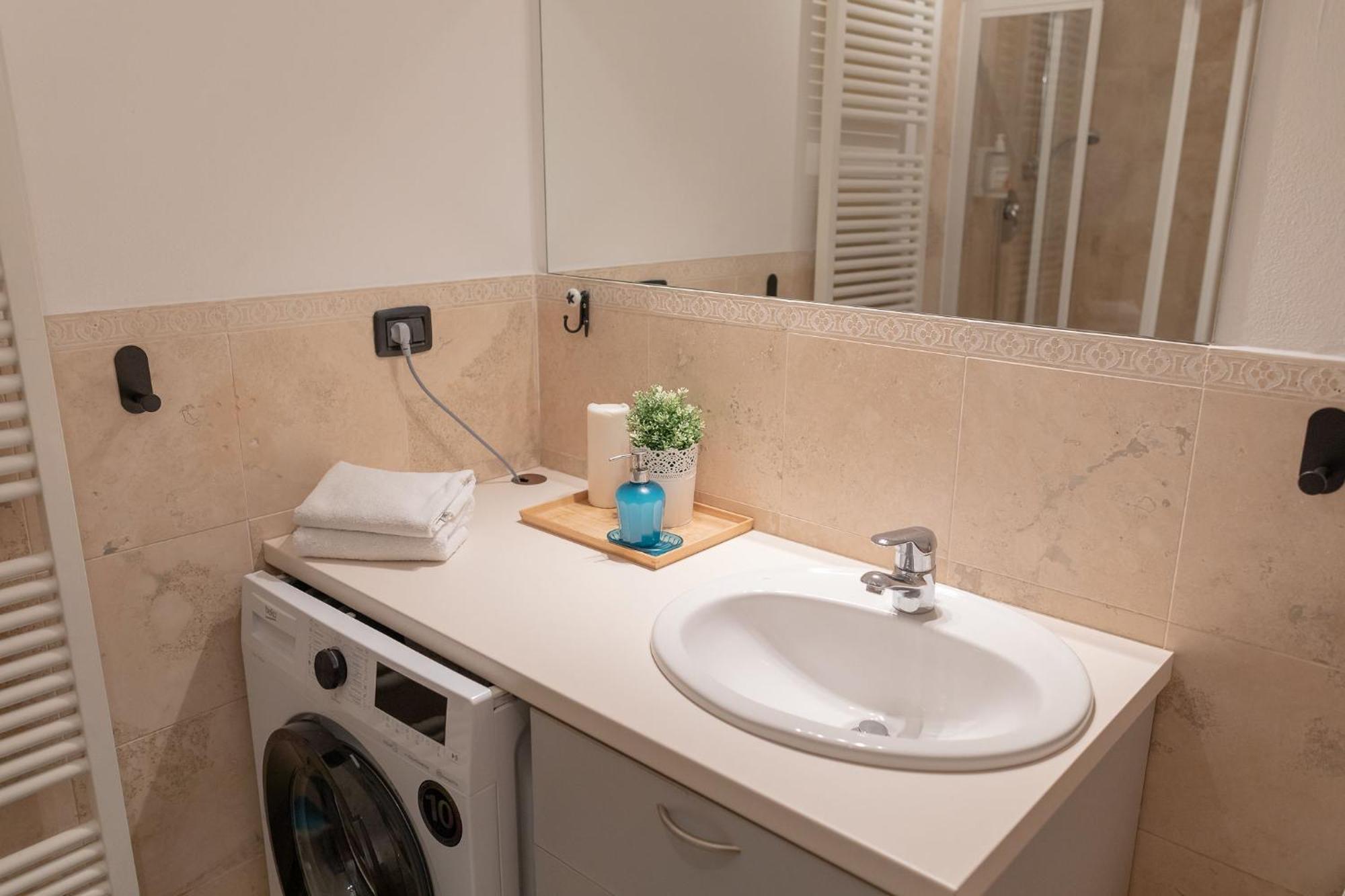 Central 3Bdr Penthouse With Terrace&Ac Apartment Prague